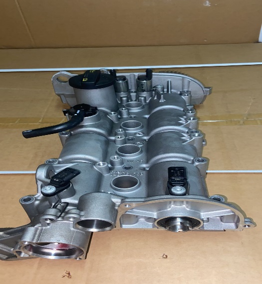 Volkswagen 1.2 VE1.4 TSI MOTOR                      EKSANTRİK MİLİ KÜLBÜTÖR KAPAĞI                              ( TÜM YENİ MODELLER ) - 04E103469CS;04E103469DE