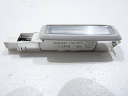 PASSAT GÜNEŞLİK LAMBASI LEDLİ - 3G0947109