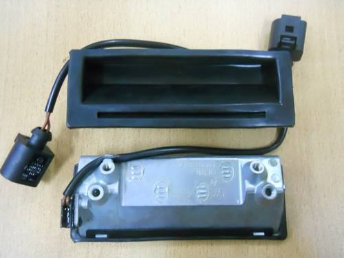 OEM GOLF 4 - BORA - TOUREG BAGAJ AÇMA KOLU ( MİKRO ŞALTER ÜZERİNDE ) - 1J0827566D;1J0827566H;1J0827566L;1J0827566N