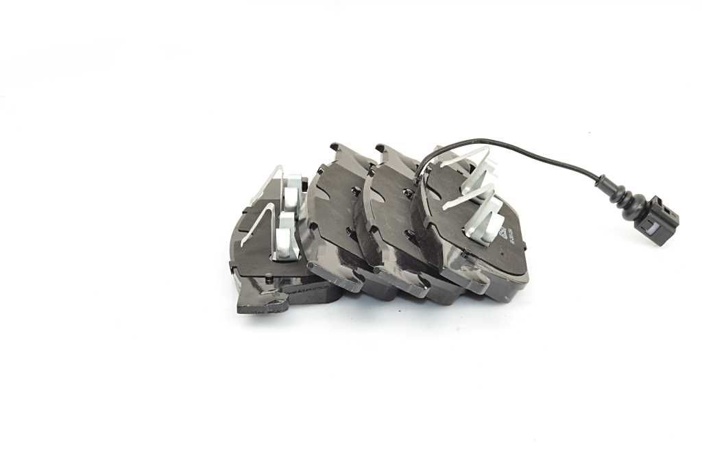 Volkswagen Fren Balatası Ön Low Metallıc Formula - BSG 90-200-034