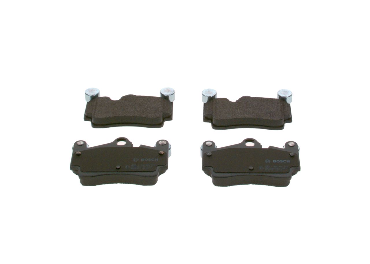 Volkswagen Fren Balata Arka Touareg (7La, 7L6, 7L7) 02-103.2 V6 5.0 V10 TDI 4.2 V8 2.5 R5 TDI 3.2 V6 3.0 V6 TDI 6.0 W12 3.6 V6 FSI 4.2 V8 FSI 5.0 R50 TDI 3.0 V6 TDI Touareg 7L 02-/ Q7 (4Lb) 06-153.0 TDI Quattro 3.0 TDI Quattro 3.0 TFSI Quattro 4.2 FSI Quattro 3.0 TDI Quattro 3.6 FSI Quattro 3.0 TDI Quattro 4.2 TDI Quattro 3.0 TDI Quattro 6.0 TDI Quattro Q7 4L 06-/ Cayenne 02-18 Inc - BOSCH 0986424741
