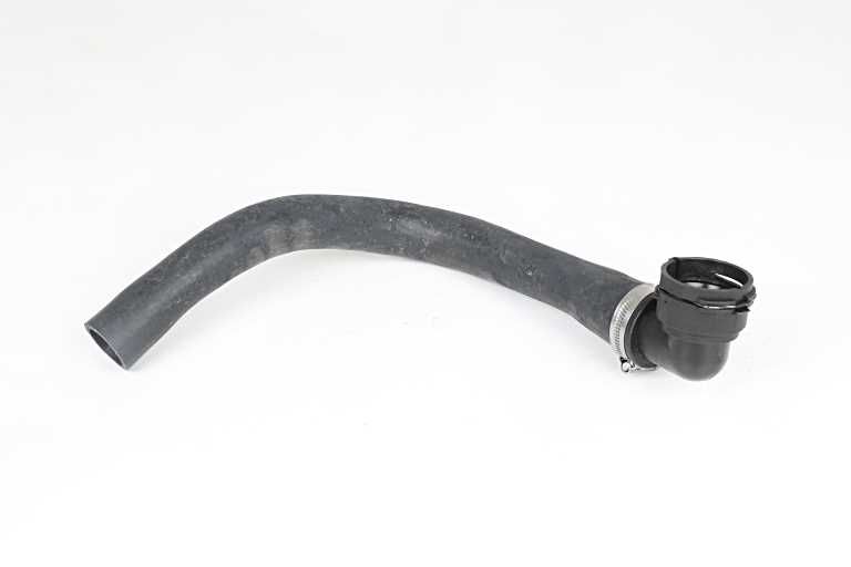 Opel Radyatör Hortumu Alt Çıkış Corsa D Z17dtr 07- - BSG 65-700-421